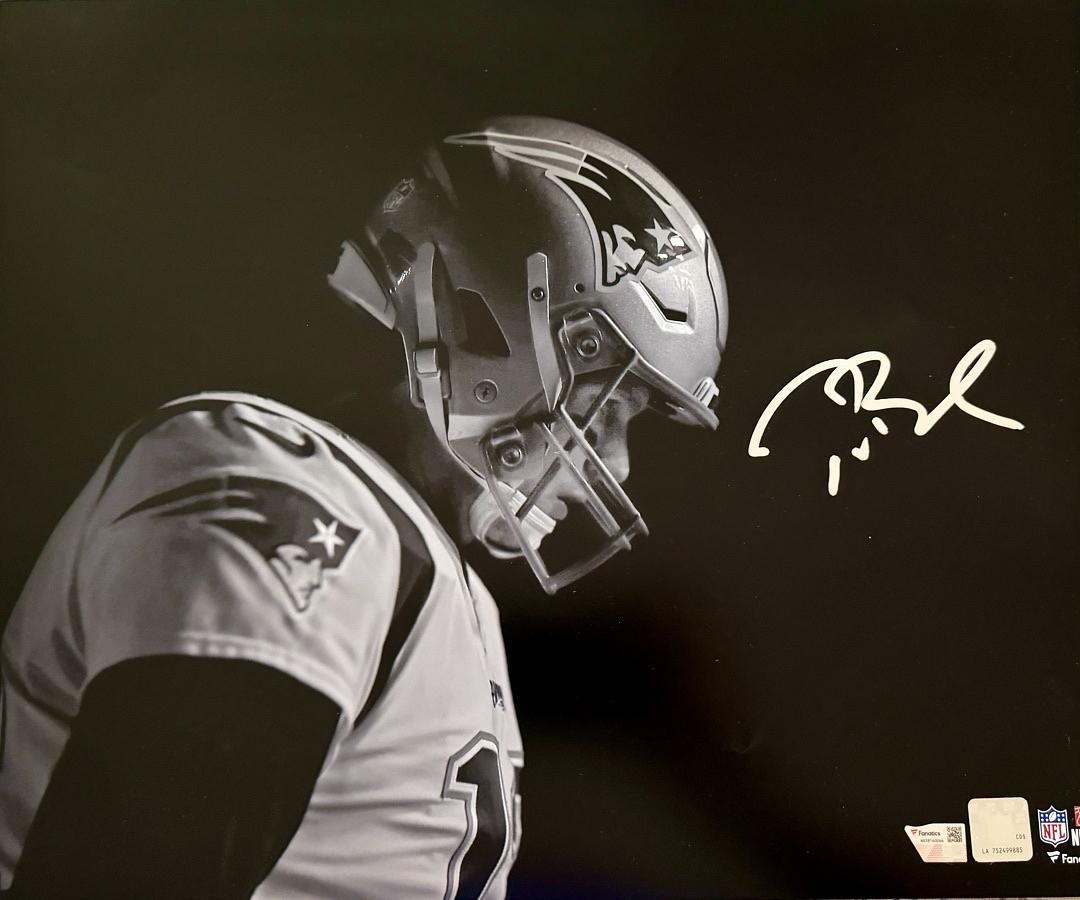 Tom Brady Autographed Patriots 16x20 Photo Fanatics COA
